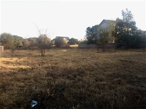 1070 m² Land available in Helderfontein Estate