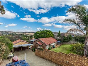 5 Bed House in Roodekrans