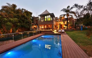 6 Bedroom House in Sandhurst