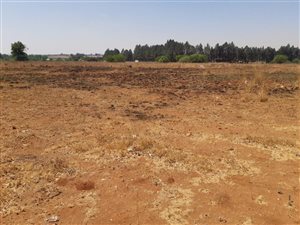 2000 m² Land available in Nelsonia
