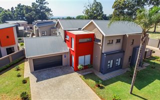 3 Bedroom House in Magalieskruin