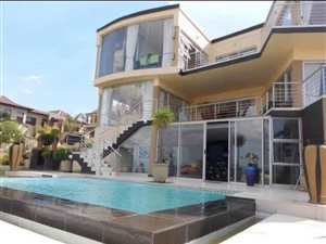 4 Bed House in Featherbrooke Estate