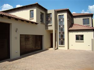 5 Bedroom House in Irene Farm Villages
