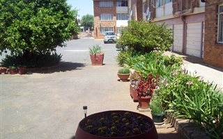 2 Bedroom Apartment in Adamayview