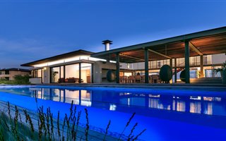 5 Bedroom House in Simola