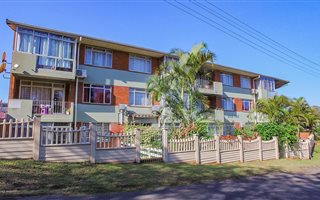 2 Bedroom Apartment in Amanzimtoti