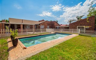 3 Bedroom House in Sunward Park