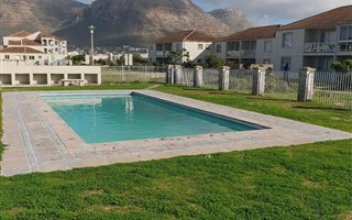 3 Bedroom Apartment in Costa Da Gama