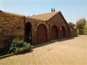 3 Bed Townhouse in Monument