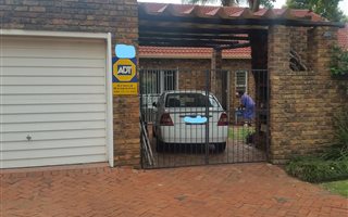 3 Bedroom Townhouse in Die Wilgers