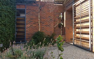 3 Bedroom House in Kensington