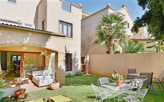 2 Bedroom Apartment in Melrose Estate