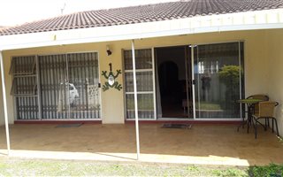 2 Bedroom Townhouse in Scottburgh Central