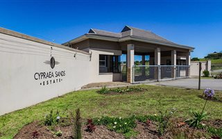 1350 m² Land available in Cintsa