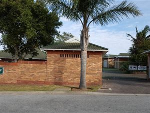2 Bedroom Townhouse in Brymore