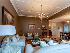 4 Bed House in Morningside
