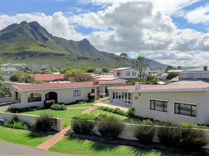 2 Bed House in Kleinmond