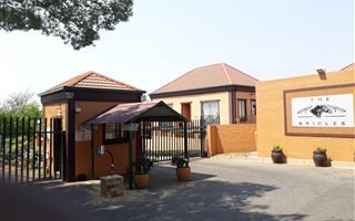2 Bedroom Apartment in Sundowner