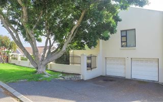 5 Bedroom House in Steynsrust