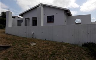 2 Bedroom House in Westham