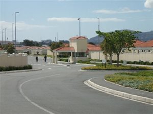 2 Bed Townhouse in Kuilsriver