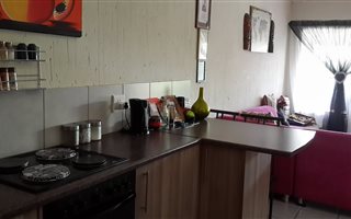 2 Bedroom Apartment in Elspark