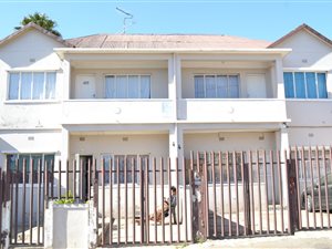1 Bed Apartment in Troyeville