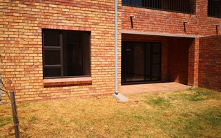 2 Bedroom Apartment in Wilgeheuwel