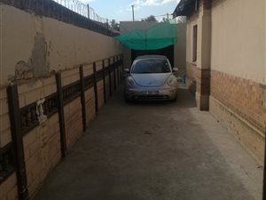 3 Bed House in Mackenzieville