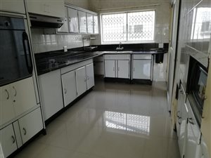 3 Bed Apartment in Sydenham