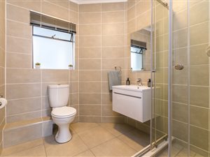 2 Bed Apartment in Linbro Park