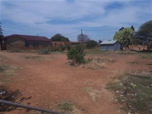 995 m² Land available in Lethlabile