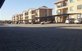 2 Bedroom Apartment in Delmas West