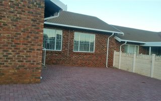 3 Bedroom Apartment in Safari Gardens