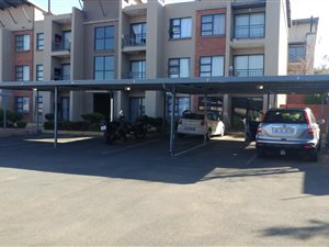 2 Bed Apartment in Bloubosrand