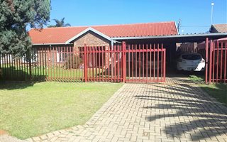 3 Bedroom House in Mineralia
