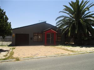 3 Bed House in St Dumas