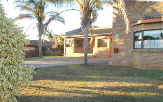 4 Bedroom House in Winterhoek Park