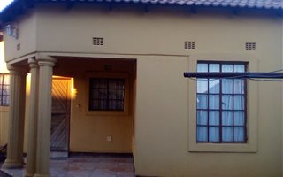 3 Bedroom House in Beverley Hills