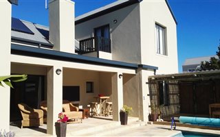 3 Bedroom House in Kommetjie