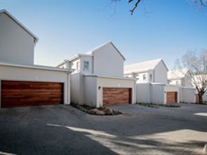 4 Bed Cluster in Bryanston