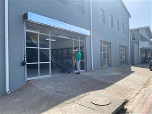 1400 m² Retail Space in Amanzimtoti