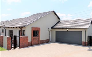 3 Bedroom Townhouse in Amberfield Valley