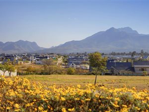 1108 m² Land available in Kraaibosch