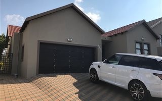 3 Bedroom House in Kosmosdal