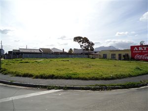 993 m² Land available in Strand South