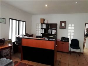 120 m² Office Space in Waterkloof