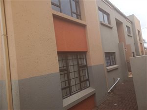 2 Bed Apartment in Reyno Ridge
