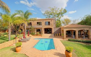 6 Bedroom House in Ruimsig