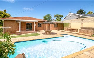3 Bedroom House in Escombe